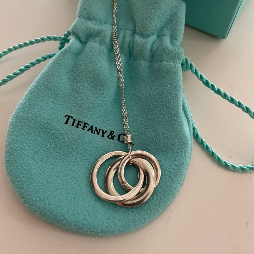 Tiffany & Co Interlocking Circles Pendant Necklace